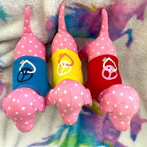 Victoria’s Secret pink dog